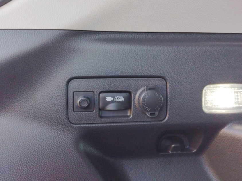 トヨタ・ヤリスクロスのラゲッジのアクセサリーコンセント