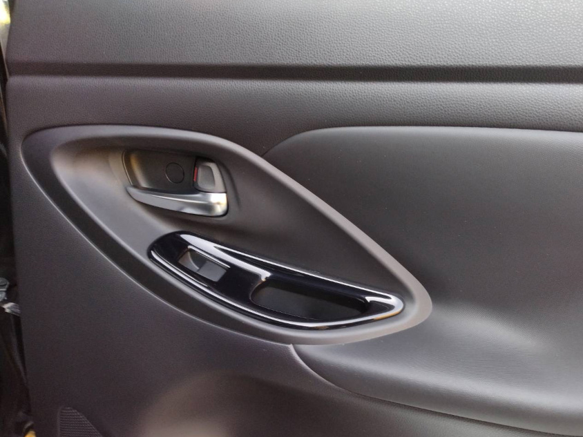 トヨタ・ヤリスクロスに付けたドアノブ