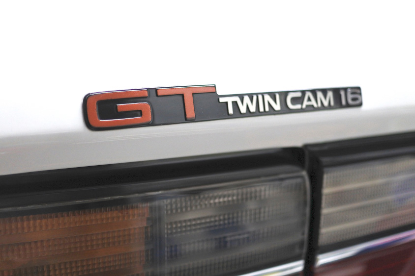 トヨタ・カローラGTのエンブレム