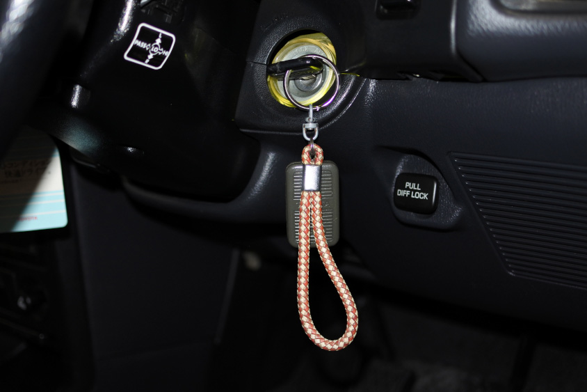 トヨタ・カローラGTの鍵のキーストラップ