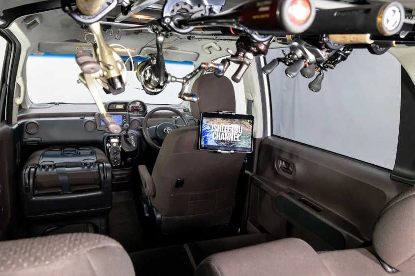 トヨタ・ポルテの室内