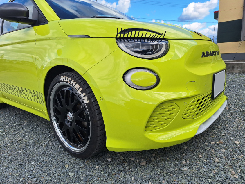 アバルト 500e・ローンチエディション・スコーピオニッシマのヘッドライト