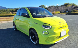 かわいい顔にひと目惚れ！ 最後の愛車 アバルト 500eは「分身」みたいな存在