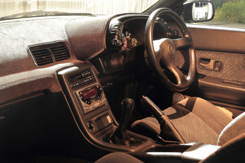日産・スカイラインGTS-t TypeM（R32）の運転席