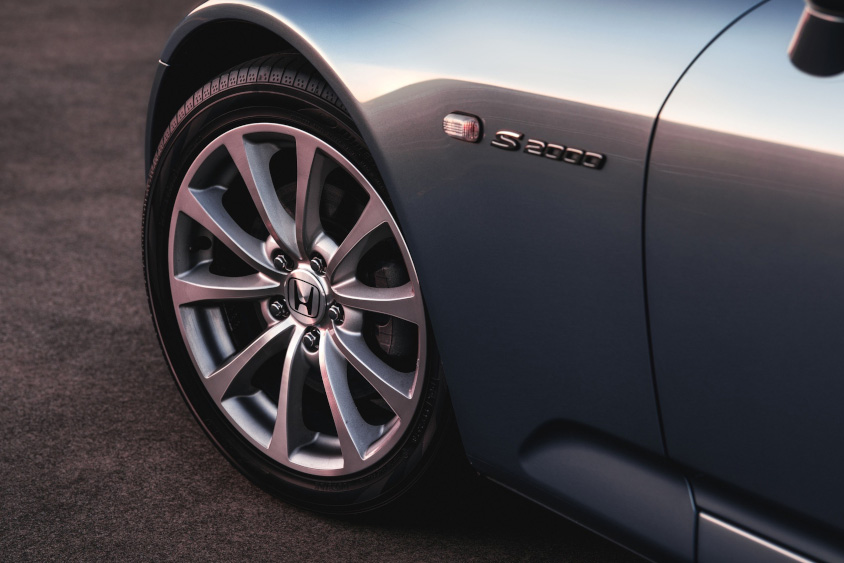 ホンダ・S2000（AP2）の左フロントタイヤ