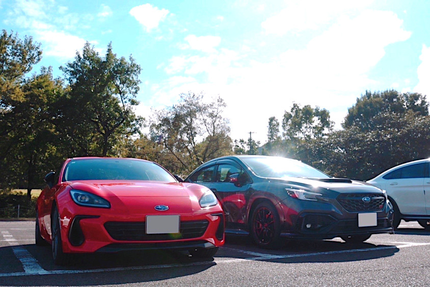 スバル・BRZとWRX S4