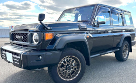 トヨタ ランドクルーザー“70”は我が家の幸せの象徴！大きなクルマではぐくむ、3人家族のビッグラブ