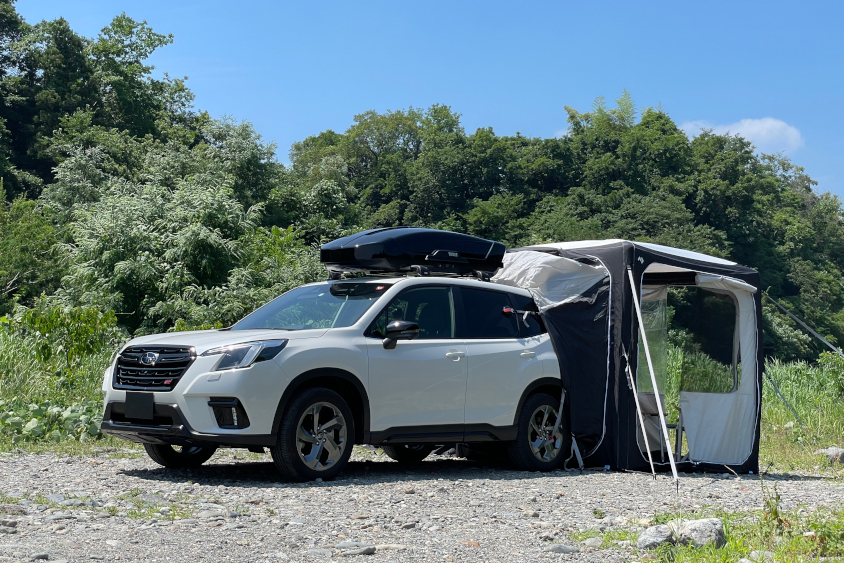 スバル・フォレスターSTI Sportとテント