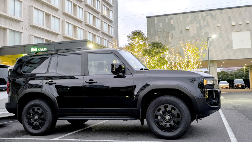 トヨタ・ランドクルーザー250の右サイド