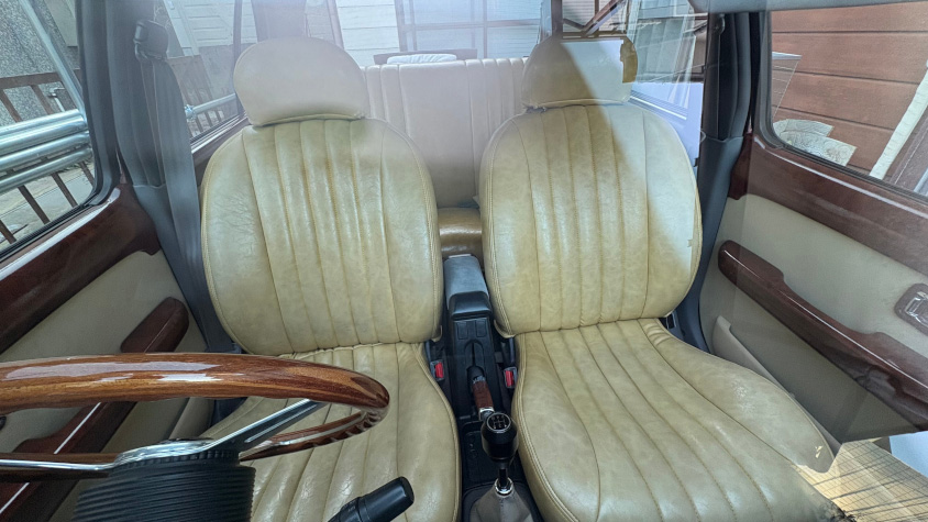 ミヤセ自動車・コペル ボニートのフロントシート