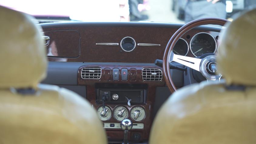 ミヤセ自動車・コペル ボニートの運転席