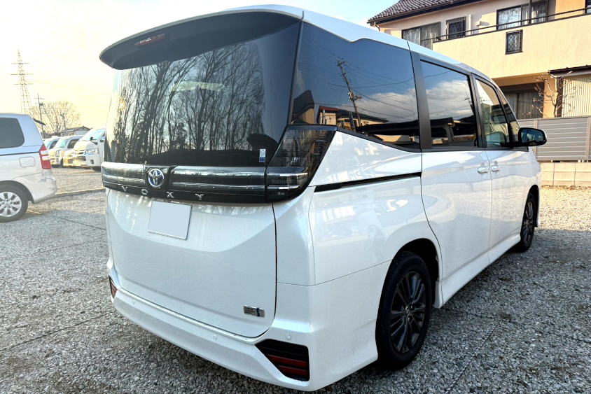 トヨタ・ヴォクシーのリヤ