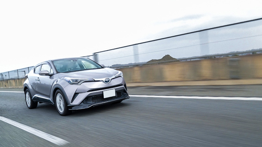 トヨタ C-HRのローリングショット