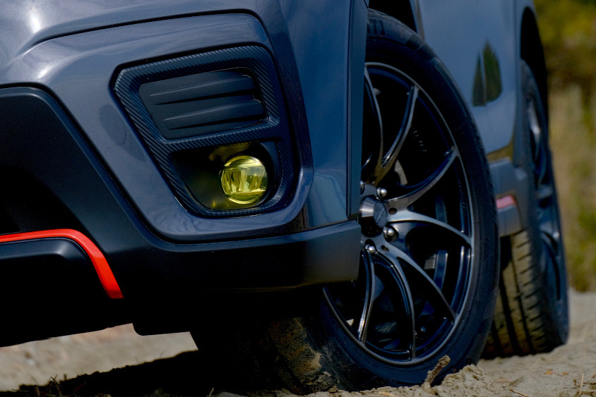 スバル・フォレスターX-BREAKのフォルランプとホイール