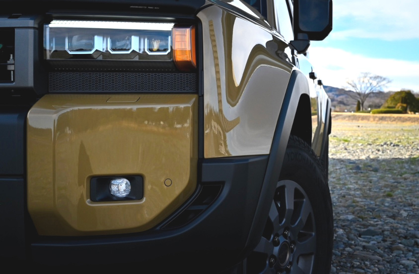 トヨタ・ランドクルーザー250のヘッドライト