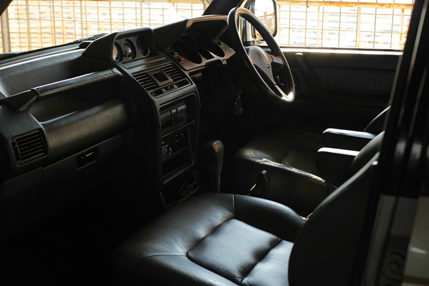 三菱・パジェロ エクシードのインテリア