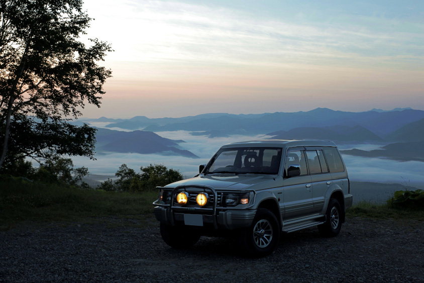 三菱・パジェロ エクシードと雲海