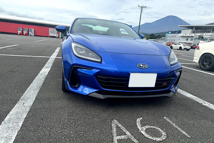 富士スピードウェイとスバル・BRZ