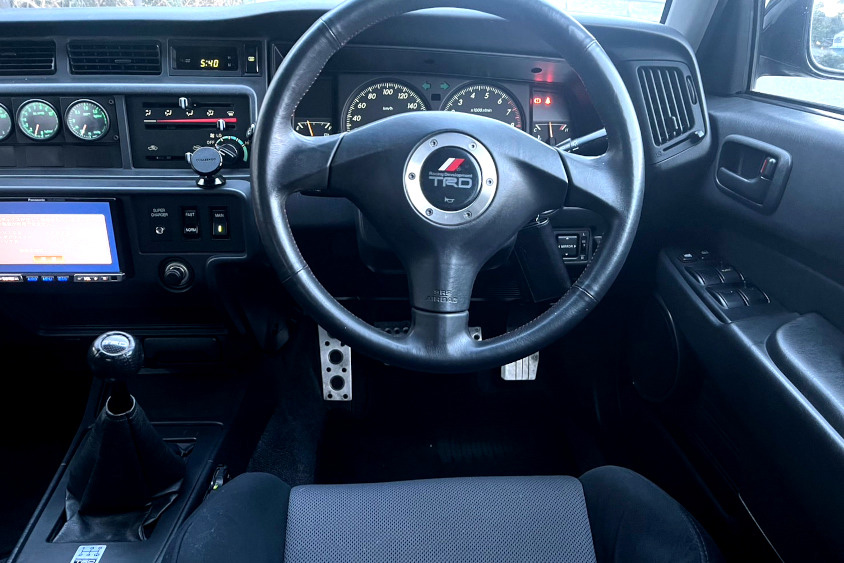 トヨタ・コンフォートGT-Zの運転席