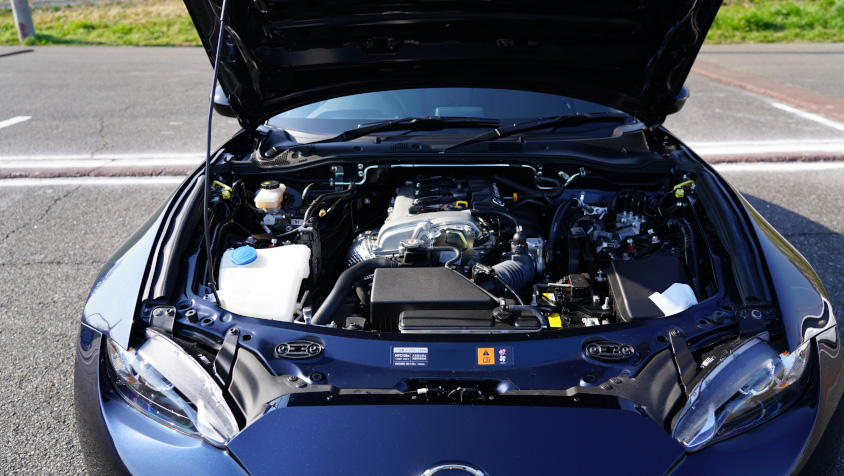 マツダ・NDロードスターのエンジンルーム