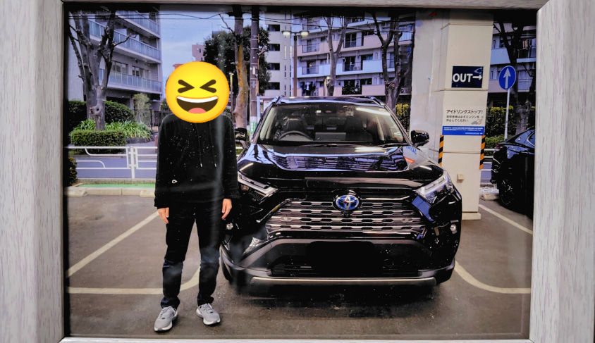 納車時のトヨタ・RAV4とオーナーさん