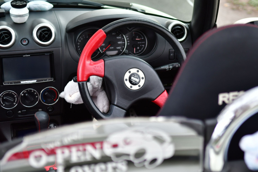 ダイハツ・コペンのセカンドアニバーサリーエディションのステアリング