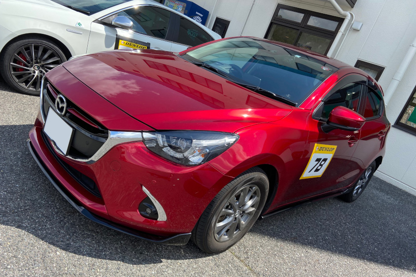 マツダ・デミオの左フロント