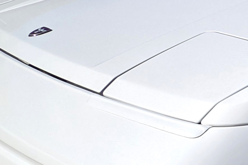 入手に苦労したトヨタ・MR2のヘッドライト下の細長いパーツ