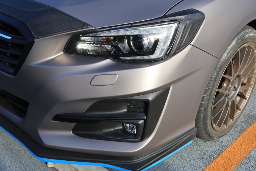 スバル・レヴォーグ V-SPORTに装着した自前のフロントリップ