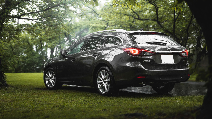 マツダ・アテンザワゴンのリヤ