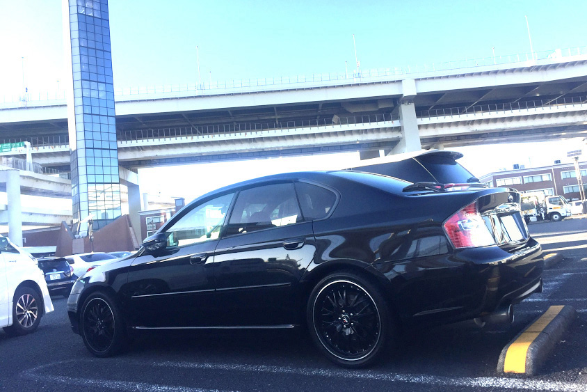 スバル・レガシィB4と大黒ふ頭