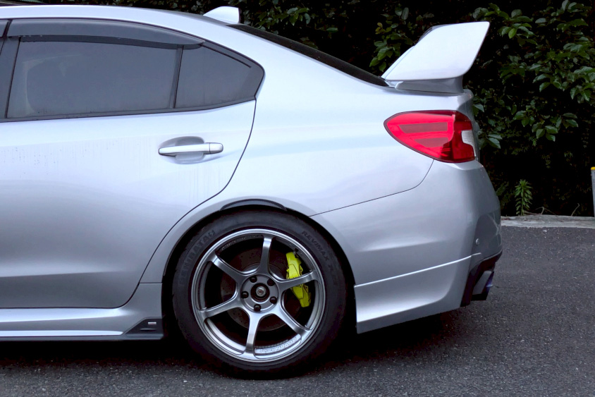 スバル・WRX STI TypeSの左後ろ