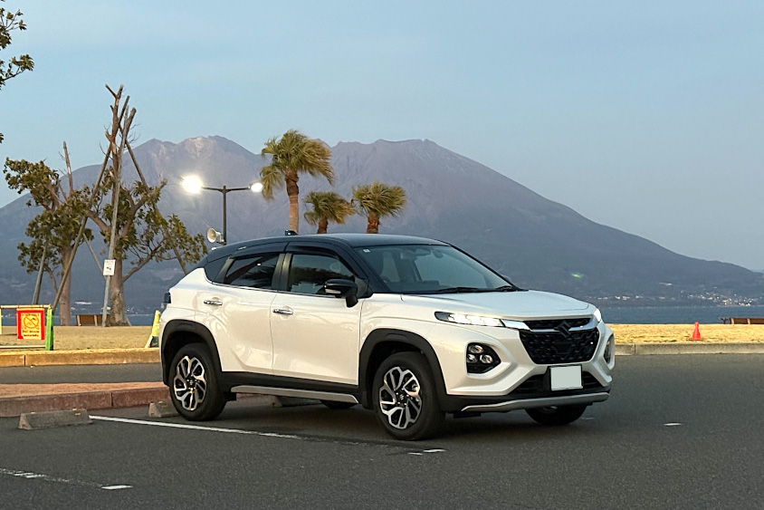 スズキ・フロンクスのと桜島