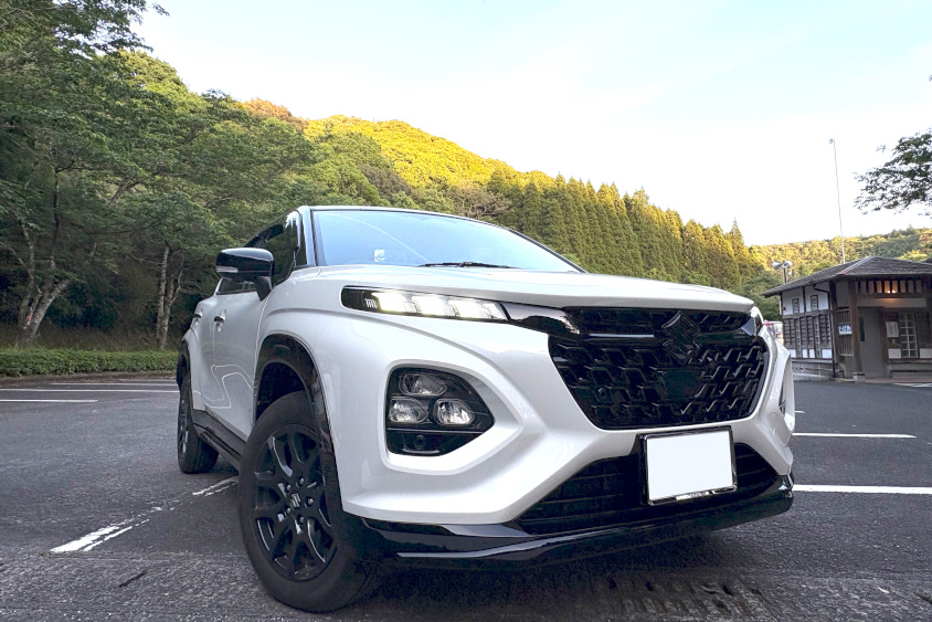 ブラック塗装したスズキ・フロンクス