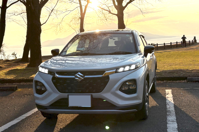 スズキ・フロンクスと夕日