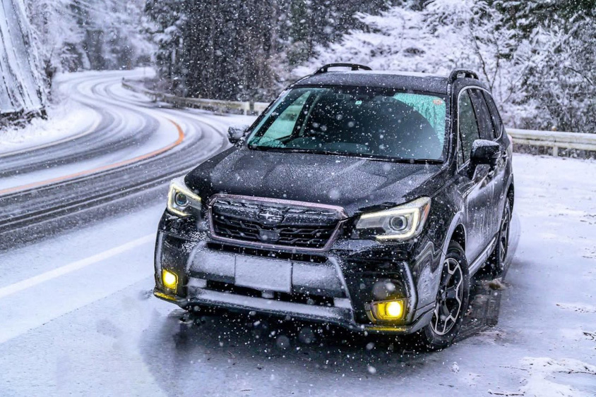 スバル・フォレスターと雪景色