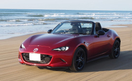 初めての愛車は10年憧れ続けたマツダ ロードスター。私の日常に新たな扉を開いた運命の存在