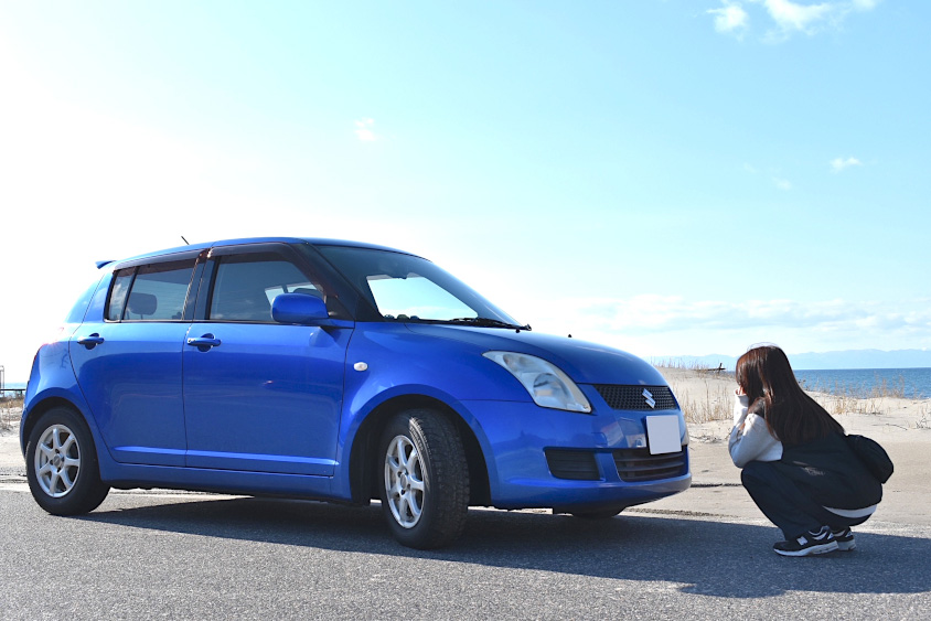 以前の愛車のスズキ・スイフトとオーナーさん