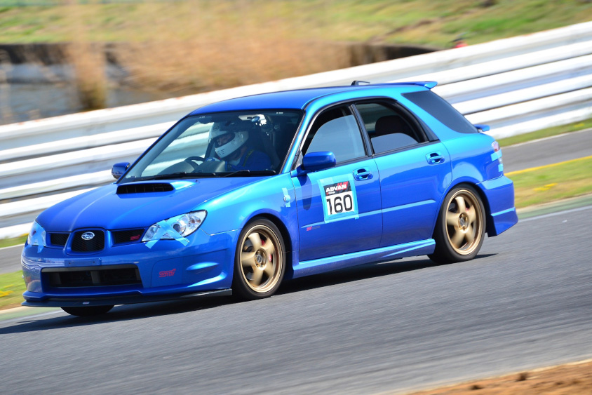 スバル・インプレッサスポーツワゴンWRX