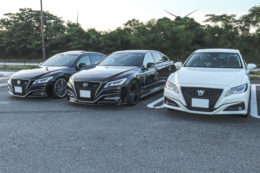 他のトヨタ・クラウン（220系）との写真