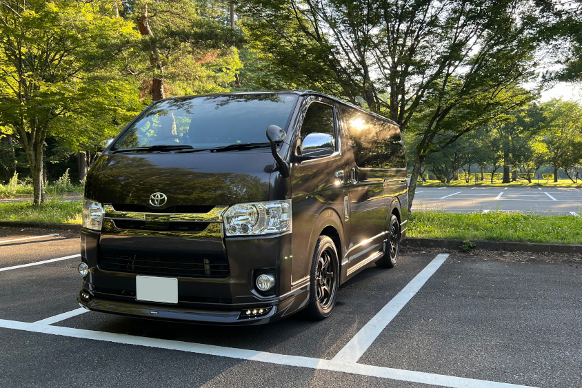 トヨタ・ハイエース スーパーGL“50TH ANNIVERSARY LIMITED”
