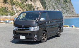 トヨタ ハイエースが僕のビタミン。自由奔放なライフスタイルに