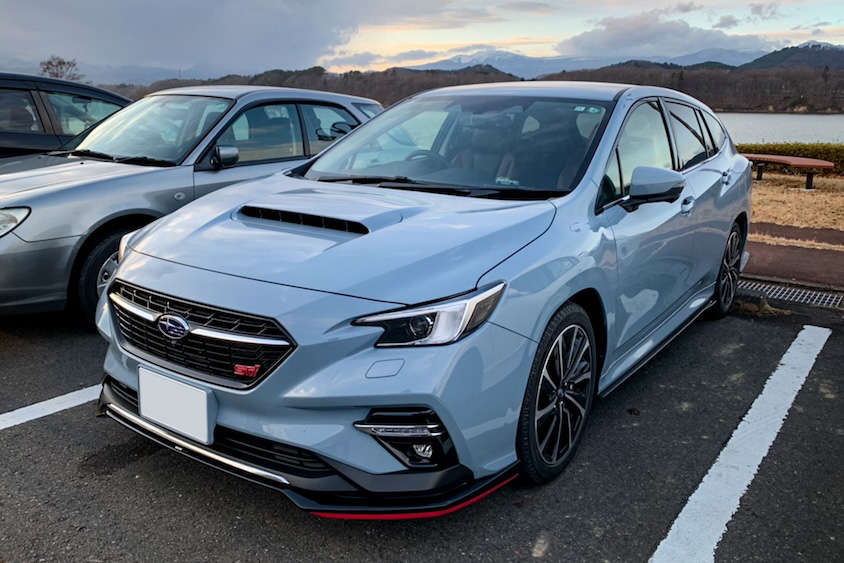 レヴォーグ左フロント7:3