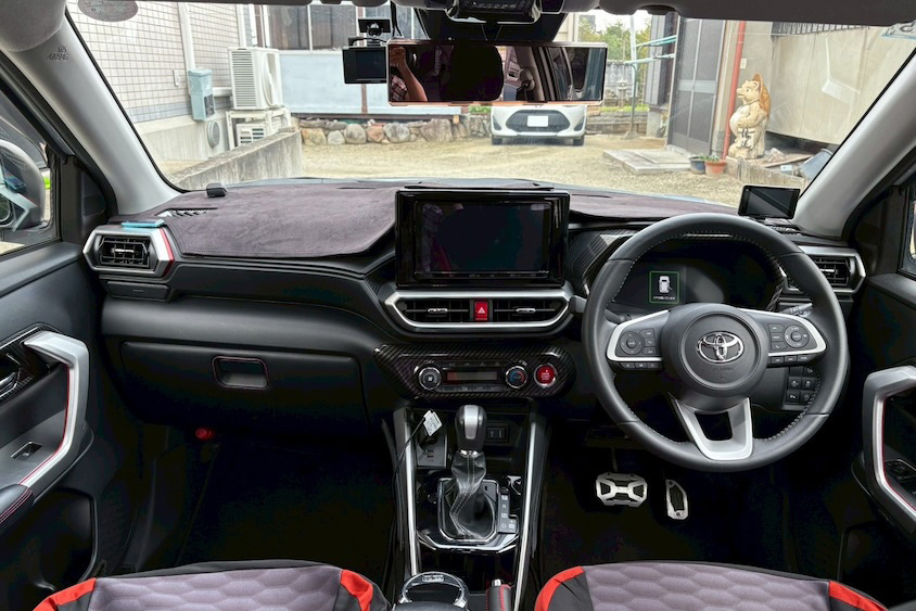 トヨタライズ運転席