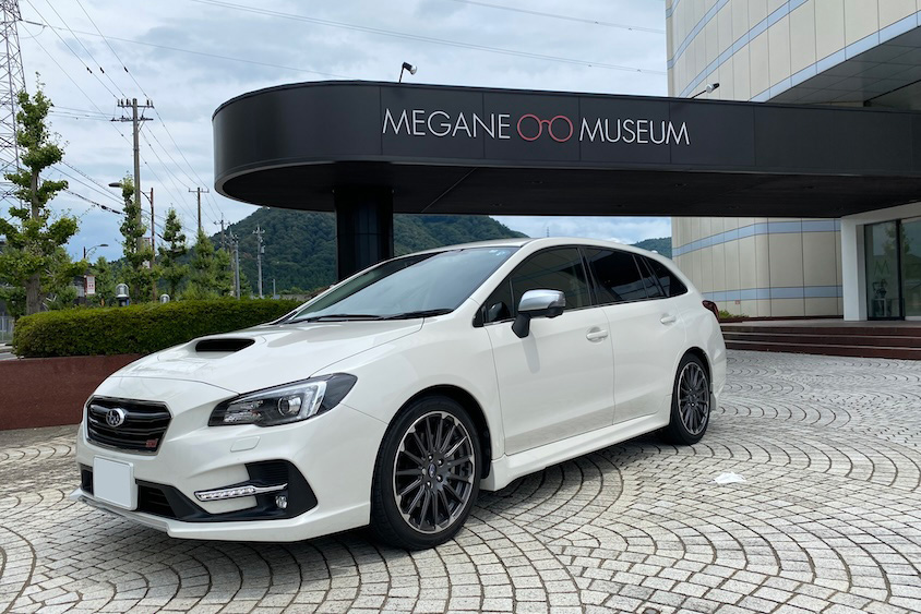 スバルレヴォーグ＠めがねミュージアム