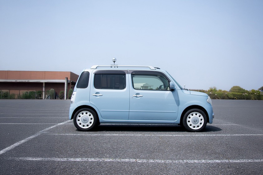 ダイハツミラココア右サイド