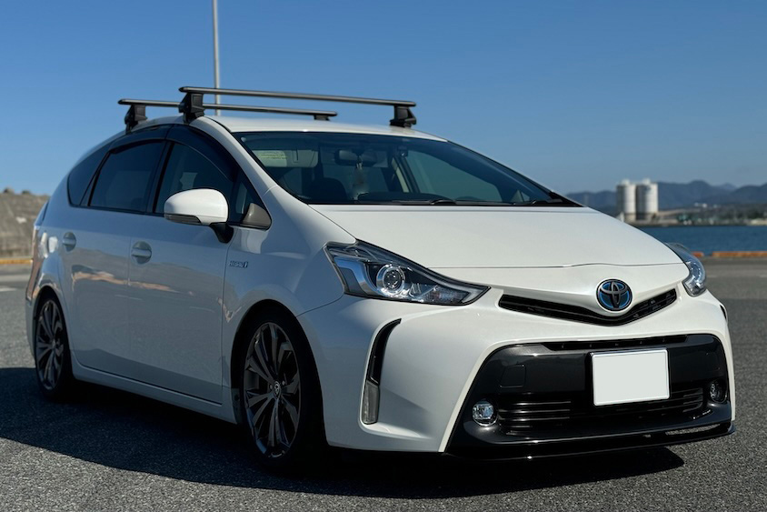 トヨタプリウスアルファ＠港湾