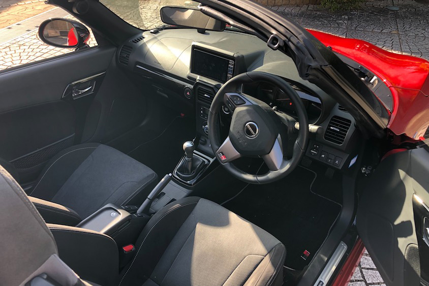 ダイハツコペン運転席