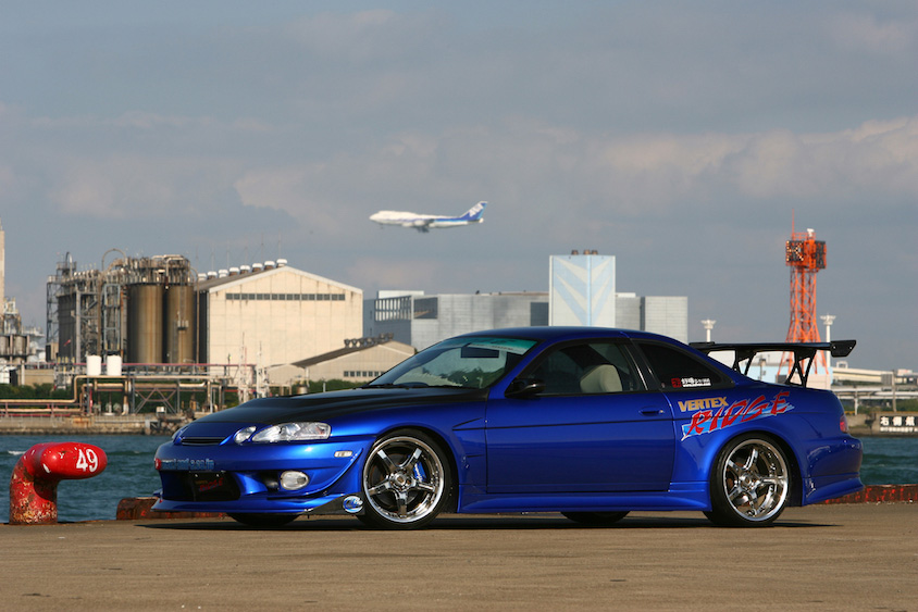 青トヨタソアラ