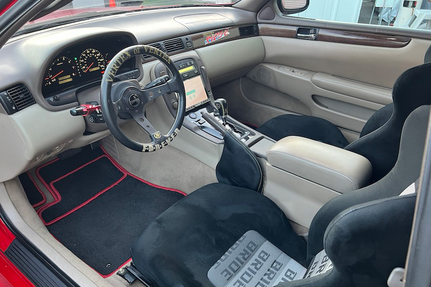 レクサスSC300運転席